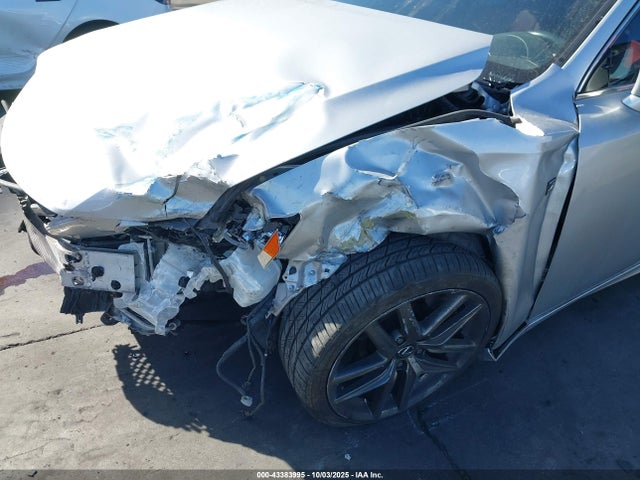 Lexus IS 200T 2016 JTHBA1D29G5007824 Image 44