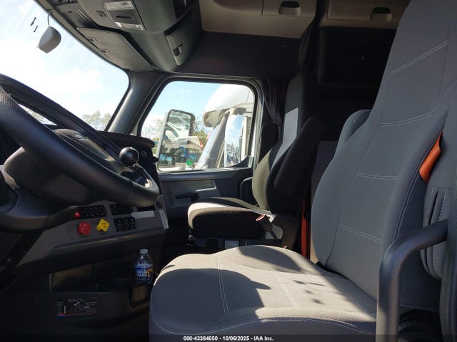 3AKJHHDR8LSLL1123 Freightliner Detroit Diesel Dd15
