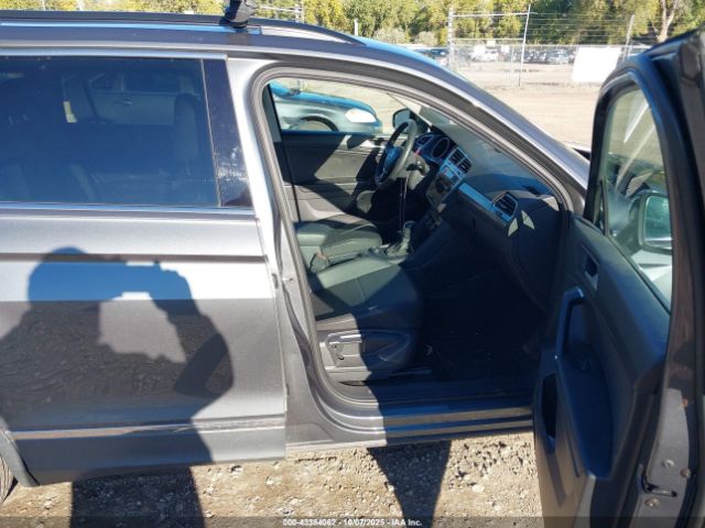 2020 VOLKSWAGEN TIGUAN 3VV2B7AX4LM006068 Photo 4