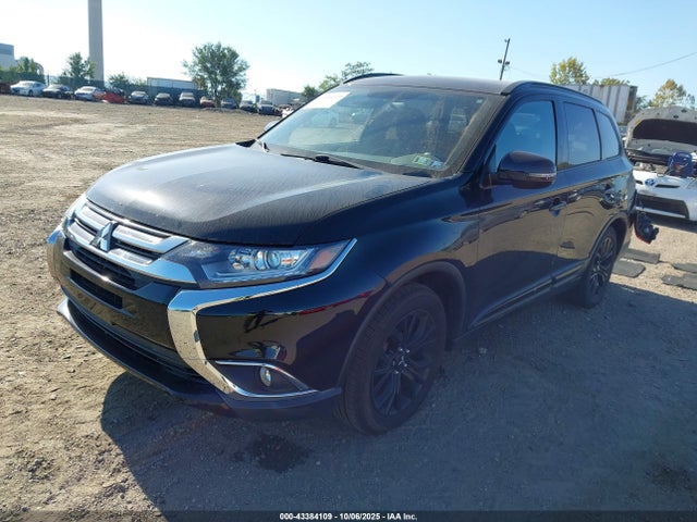 2018 MITSUBISHI OUTLANDER JA4AZ3A33JZ025678 Photo 1