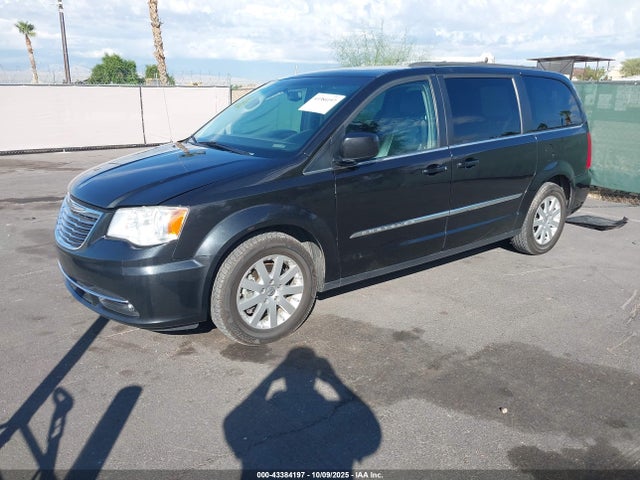 Chrysler 2016 2016 2C4RC1BGXGR231146 Image 2