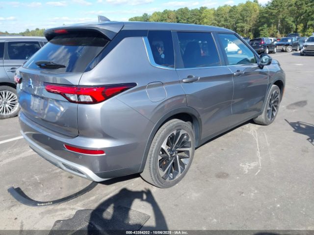 2022 MITSUBISHI OUTLANDER JA4J3UA85NZ010463 Photo 3