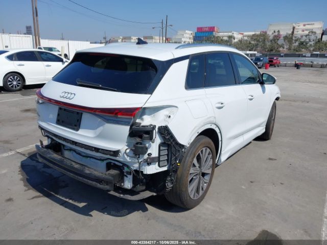 2023 AUDI Q4 E-TRON WA1BCBFZ8PP028061 Photo 3
