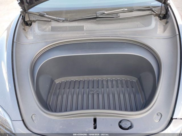 2025 TESLA MODEL 3 5YJ3E1EA5SF978729 Photo 9