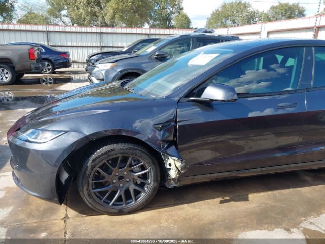 2025 TESLA MODEL 3 5YJ3E1EA5SF978729 Photo 5