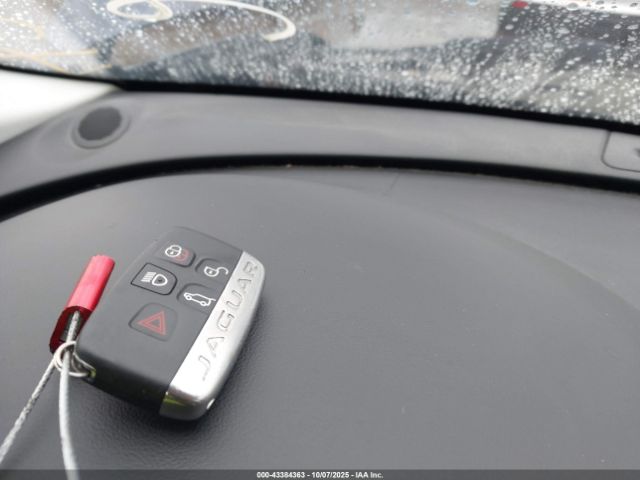 2018 JAGUAR F-PACE SADCL2FX4JA275536 Photo 10