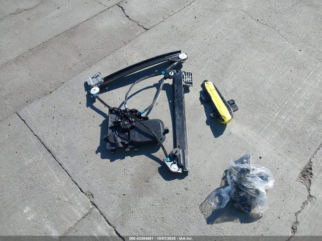 5YJ3E1EA8KF480315 Tesla MODEL 3