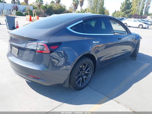 2019 TESLA MODEL 3 5YJ3E1EA8KF480315 Photo 3