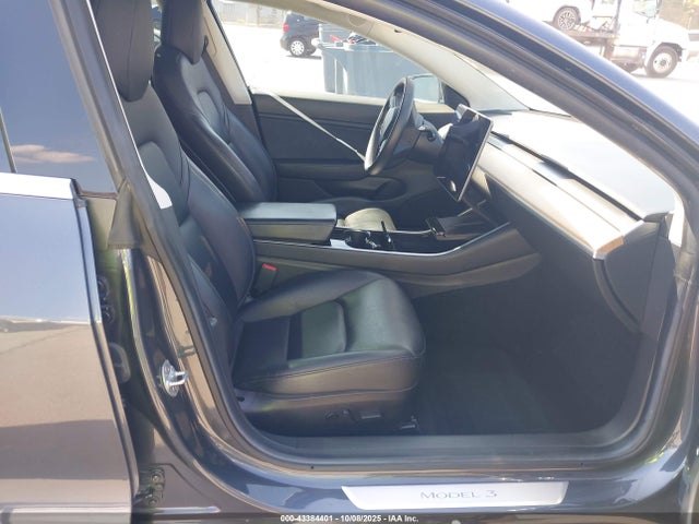 2019 TESLA MODEL 3 5YJ3E1EA8KF480315 Photo 4