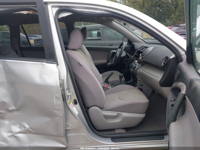 2007 TOYOTA RAV4 JTMZD33V576044846 Photo 4