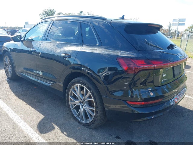 2021 AUDI E-TRON WA1VABGE0MB007020 Photo 2