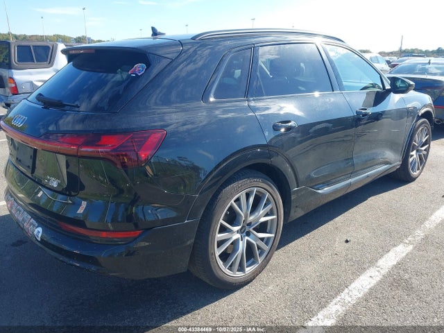 2021 AUDI E-TRON WA1VABGE0MB007020 Photo 3