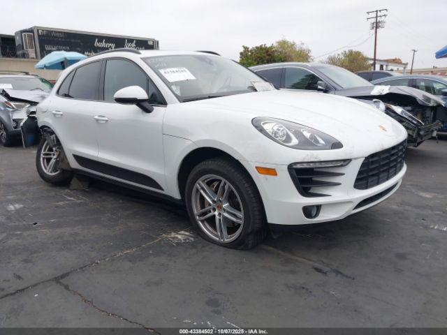 2017 PORSCHE MACAN WP1AB2A53HLB15043 Photo 0