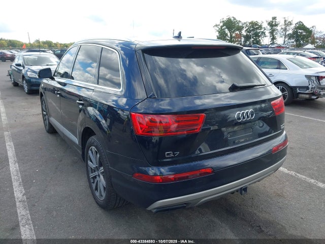 2018 AUDI Q7 WA1LAAF72JD007671 Photo 2