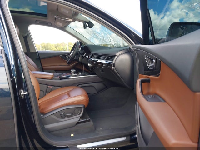2018 AUDI Q7 WA1LAAF72JD007671 Photo 4