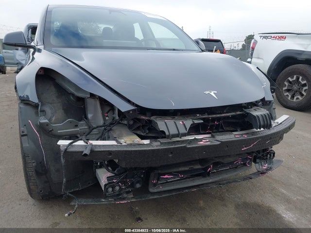 2023 TESLA MODEL 3 5YJ3E1EA2PF713936 Photo 5