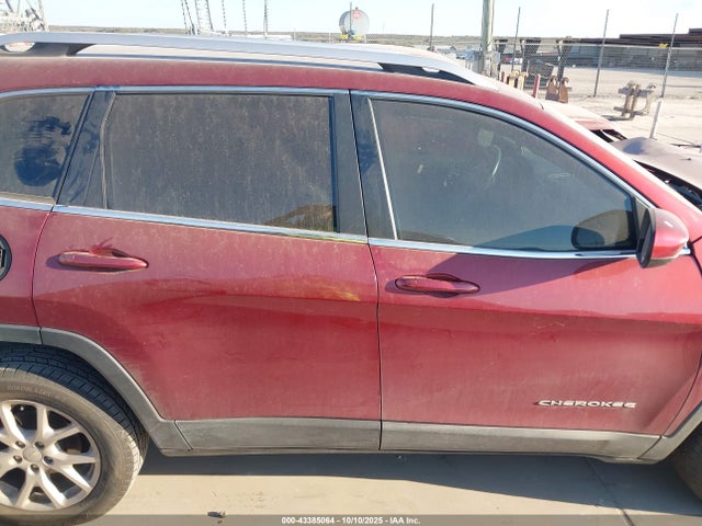 1C4PJLCB0FW616426 Jeep Cherokee Latitude