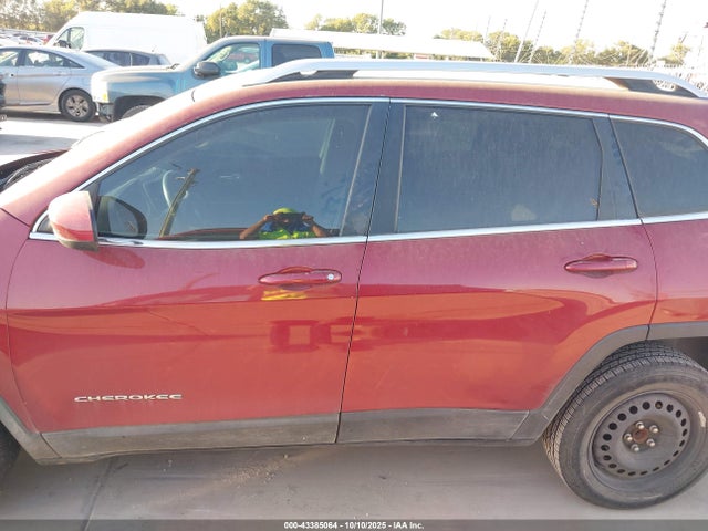 1C4PJLCB0FW616426 Jeep Cherokee Latitude