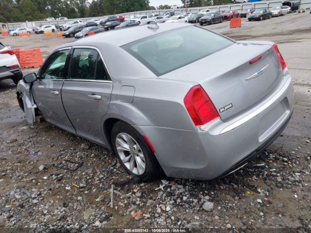 2015 CHRYSLER 300 2C3CCAAG7FH755130 Photo 2