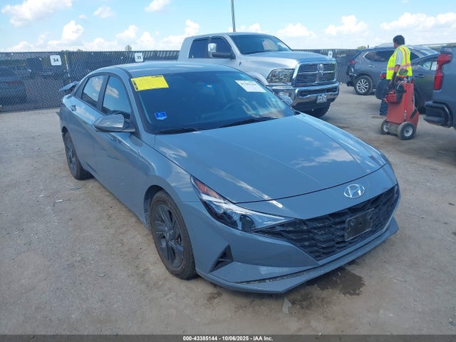 Продаж на аукціоні авто 2022 Hyundai Elantra Sel, vin: KMHLM4AG9NU321003, номер лоту: 43385144