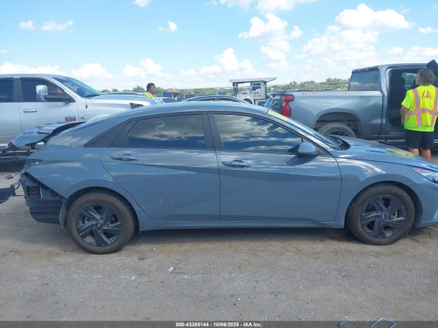 Продаж на аукціоні авто 2022 Hyundai Elantra Sel, vin: KMHLM4AG9NU321003, номер лоту: 43385144