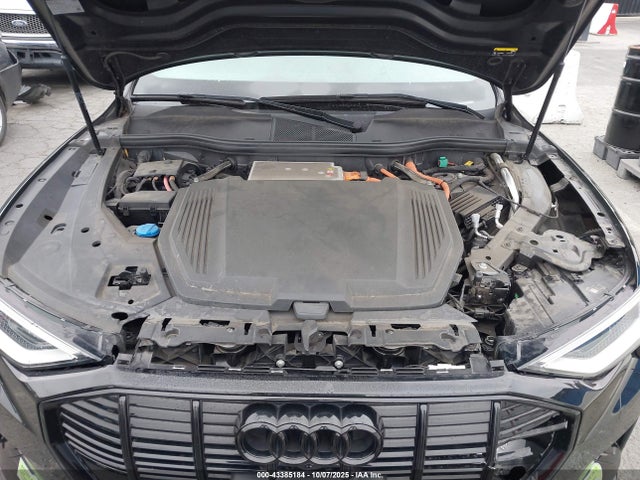 Audi E-tron Premium Plus Quattro 2022 WA1LAAGE7NB013318 Image 10