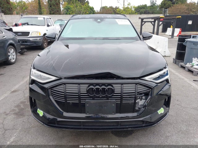 Audi E-tron Premium Plus Quattro 2022 WA1LAAGE7NB013318 Image 12