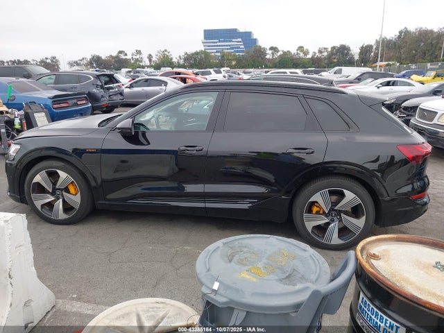 Audi E-tron Premium Plus Quattro 2022 WA1LAAGE7NB013318 Image 14