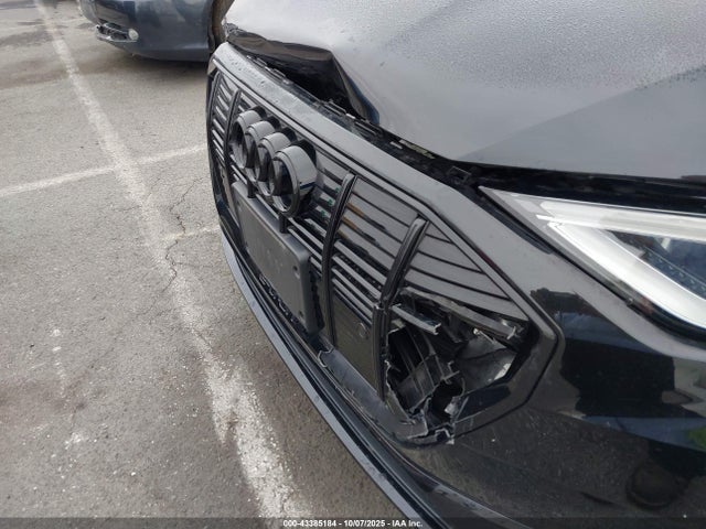 Audi E-tron Premium Plus Quattro 2022 WA1LAAGE7NB013318 Image 20
