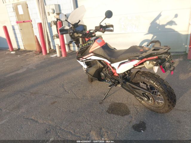 2021 KTM 890 VBKTR6406MM810276 Photo 2