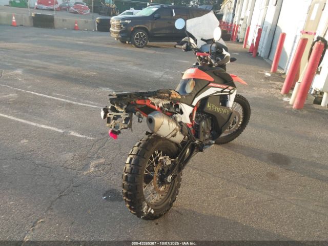 2021 KTM 890 VBKTR6406MM810276 Photo 3