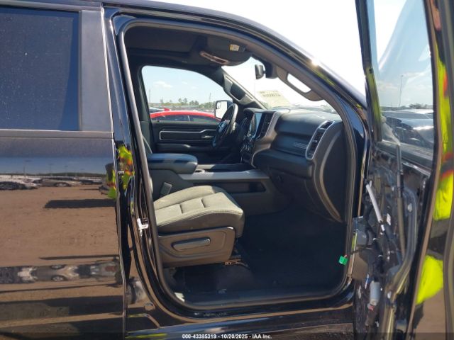 2019 RAM 1500 1C6RRFFG5KN753282 Photo 4