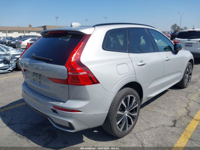 2023 VOLVO XC60 YV4L12DL6P1375869 Photo 3