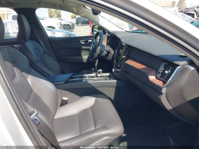 2023 VOLVO XC60 YV4L12DL6P1375869 Photo 4