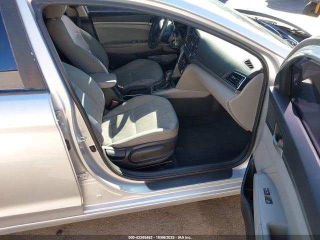 Hyundai ELANTRA SE 2017 5NPD74LF1HH205054 Image 5