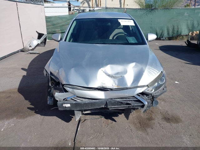 Hyundai ELANTRA SE 2017 5NPD74LF1HH205054 Image 6