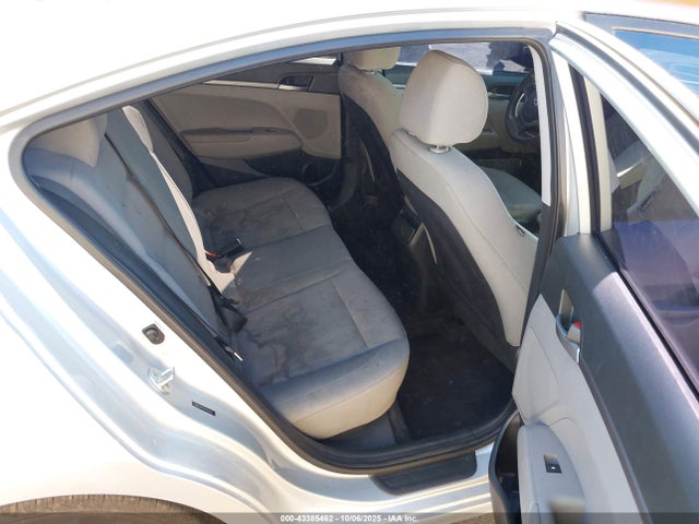 Hyundai ELANTRA SE 2017 5NPD74LF1HH205054 Image 8