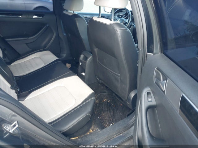 3VWD17AJXFM418616 Volkswagen 1.8t