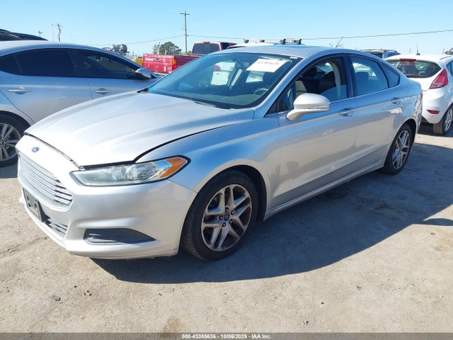 Ford 2015 2015 3FA6P0H70FR162572 Image 2