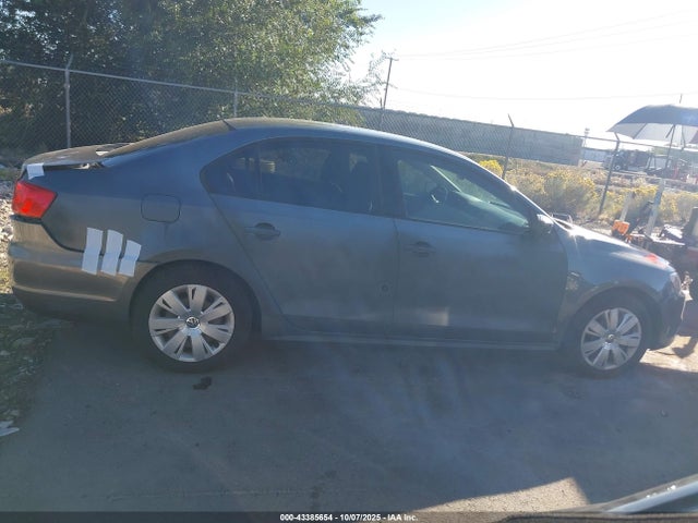 3VW2K7AJ2EM237612 Volkswagen Jetta 2.0l S