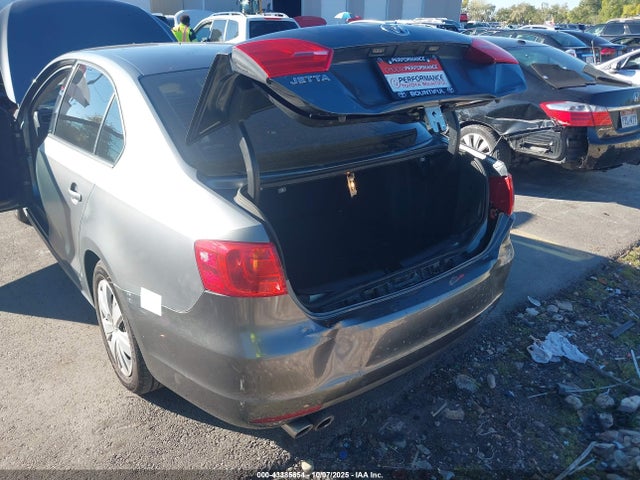3VW2K7AJ2EM237612 Volkswagen Jetta 2.0l S