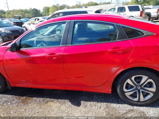 Продаж на аукціоні авто 2018 Honda Civic Lx, vin: 2HGFC2F57JH600982, номер лоту: 43385678