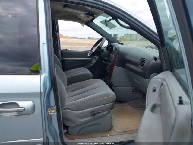 2004 CHRYSLER TOWN & COUNTRY 2C4GP44R14R556615 Photo 4