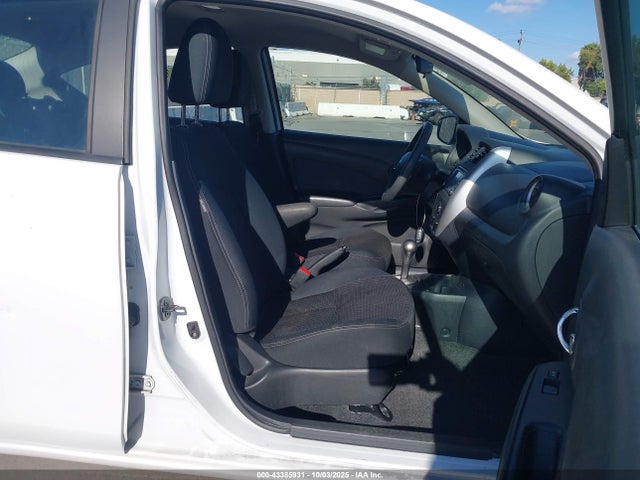 Nissan VERSA S 2015 3N1CN7AP1FL821884 Image 18