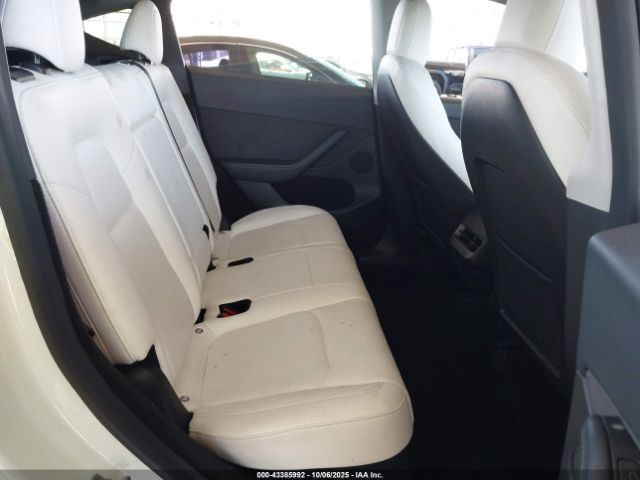 2023 TESLA MODEL Y 7SAYGDEE1PF627623 Photo 7