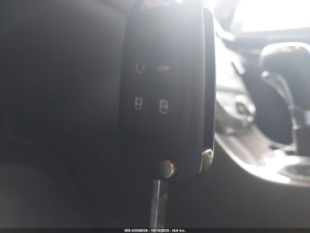 Chevrolet lkw 2015 1G11C5SL3FF324400 Image 11