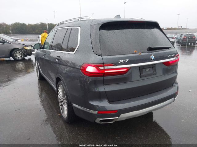 2021 BMW X7 5UXCW2C00M9D97960 Photo 2