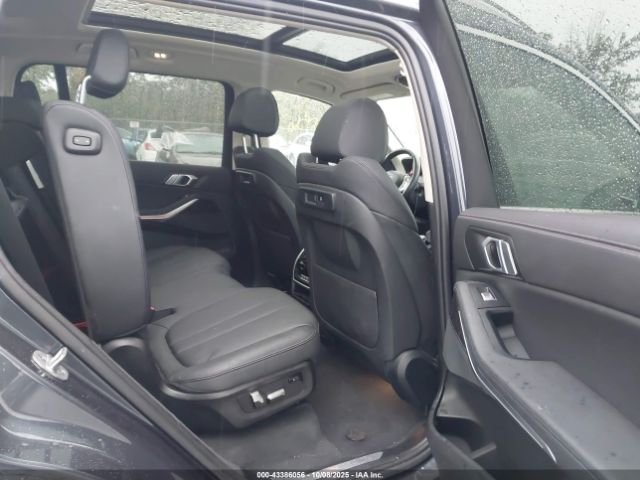 2021 BMW X7 5UXCW2C00M9D97960 Photo 7