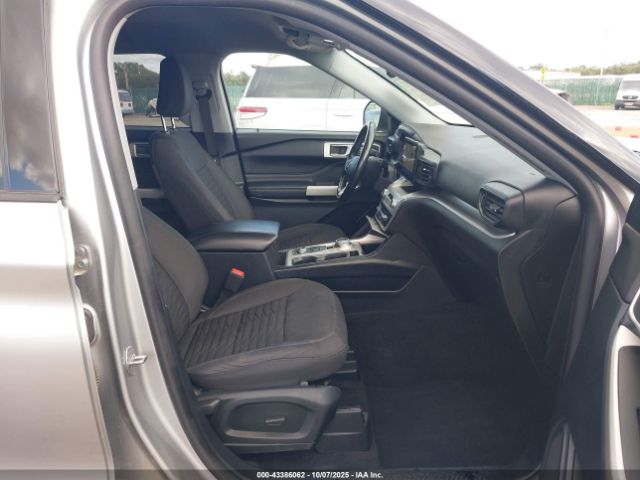 2021 FORD EXPLORER 1FMSK8DH7MGB54683 Photo 4