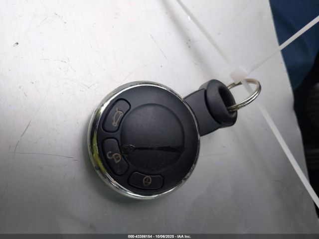 2007 MINI COOPER S WMWMF73557TL88137 Photo 10